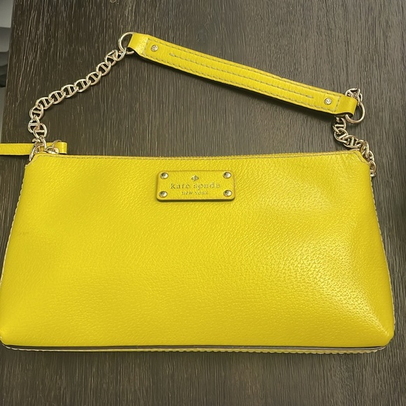 💛♠️EUC, auth Chartreuse Kate Spade Shoulder Envelope Bag/Satchel/Shoulder - Picture 3 of 12
